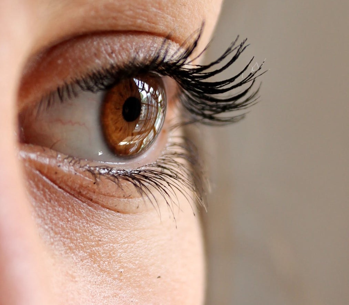 Göz Altındaki Morluklar İçin Evde Kahve Maskesi Yapımı