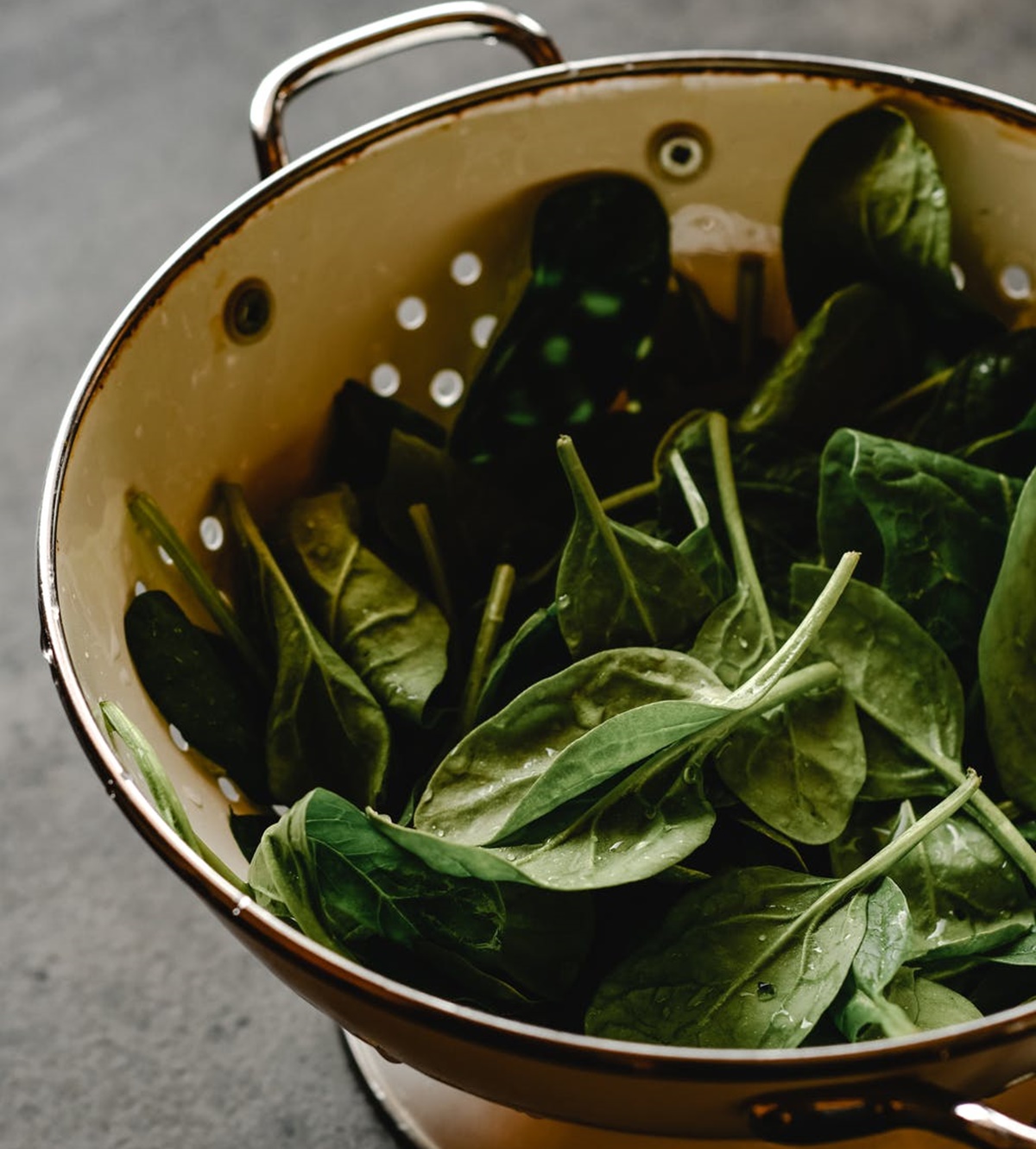 yesil yaprakli sebzeler Yeşil Yapraklı Sebzeler